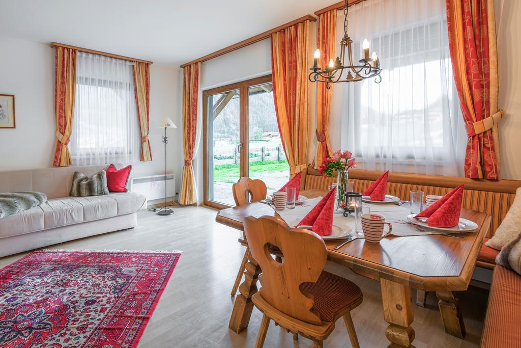 Feriendorf Oberhof Flachau Oda fotoğraf